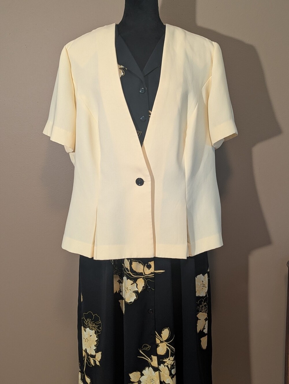 Dress Barn Black Maxi Dress And Jacket with Yellow Floral Print. Sz 18.